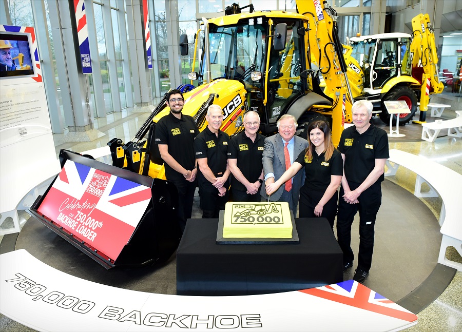 王者榮耀！JCB第75萬臺兩頭忙下線！